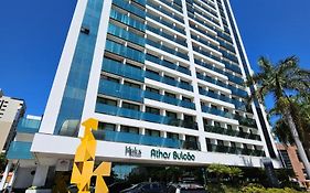 ATHOS BULCÃO, COBERTURA DUPLEX 2 QUARTOS, DE FRENTE AO BRASÍLIA SHOPPING E AO LADO DA ESPLANADA DOS MINISTÉRIOS E DO ESTÁDIO MANÉ GARRINCHA, PISCINA, ACADEMIA, COZINHA, ROUPA DE CAMA E BANHO, VAGA DE GARAGEM, WI-FI By REI DOS FLATS